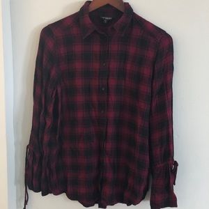 Express women’s S red/black plaid longsleeve shirt
